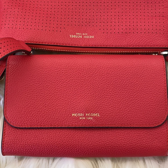 Henri Bendel crossbody with detachable wallet - Picture 5 of 6